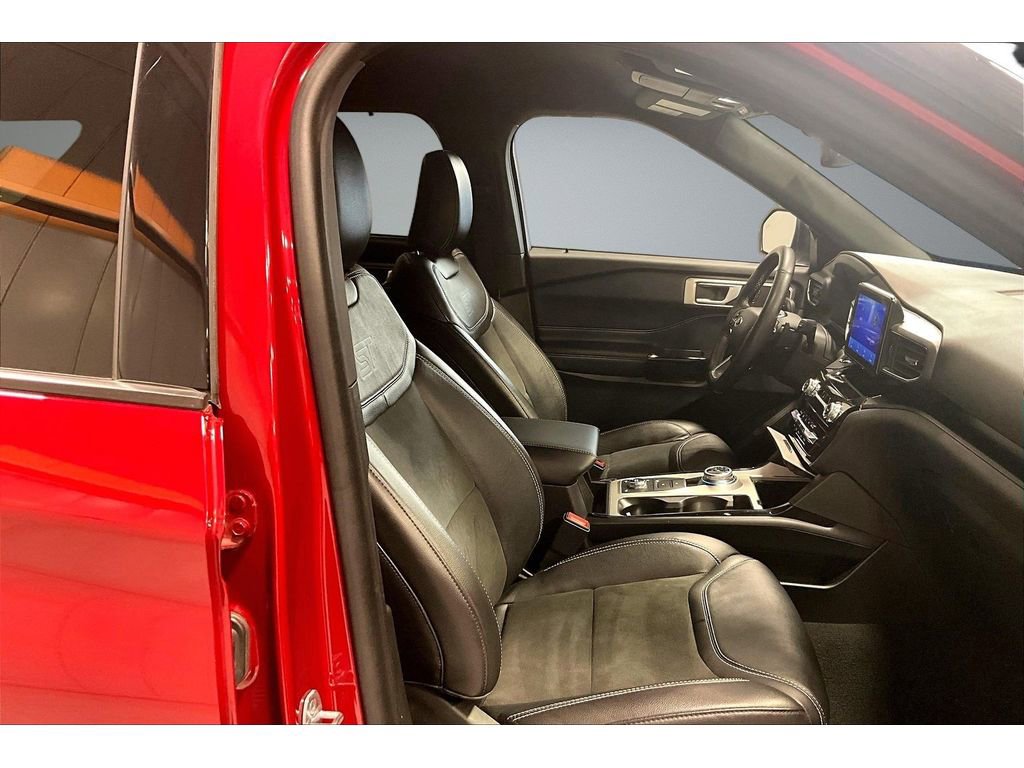 Used 2023 Ford Explorer ST image 9