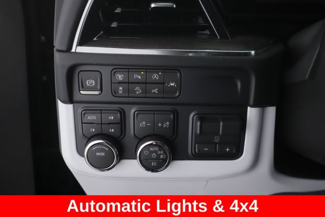 Used 2026 Chevrolet Suburban Premier w/ Sun And Tow Package AWD/4WD image 21