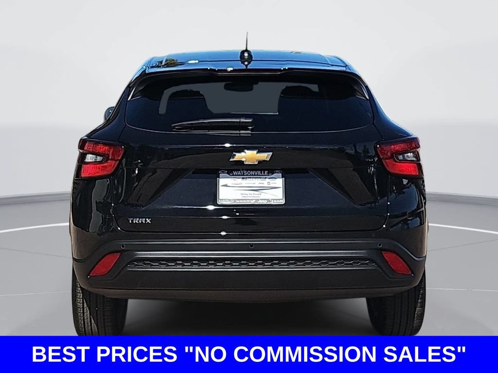 New 2026 Chevrolet Trax LS w/ LS Convenience Package FWD image 4