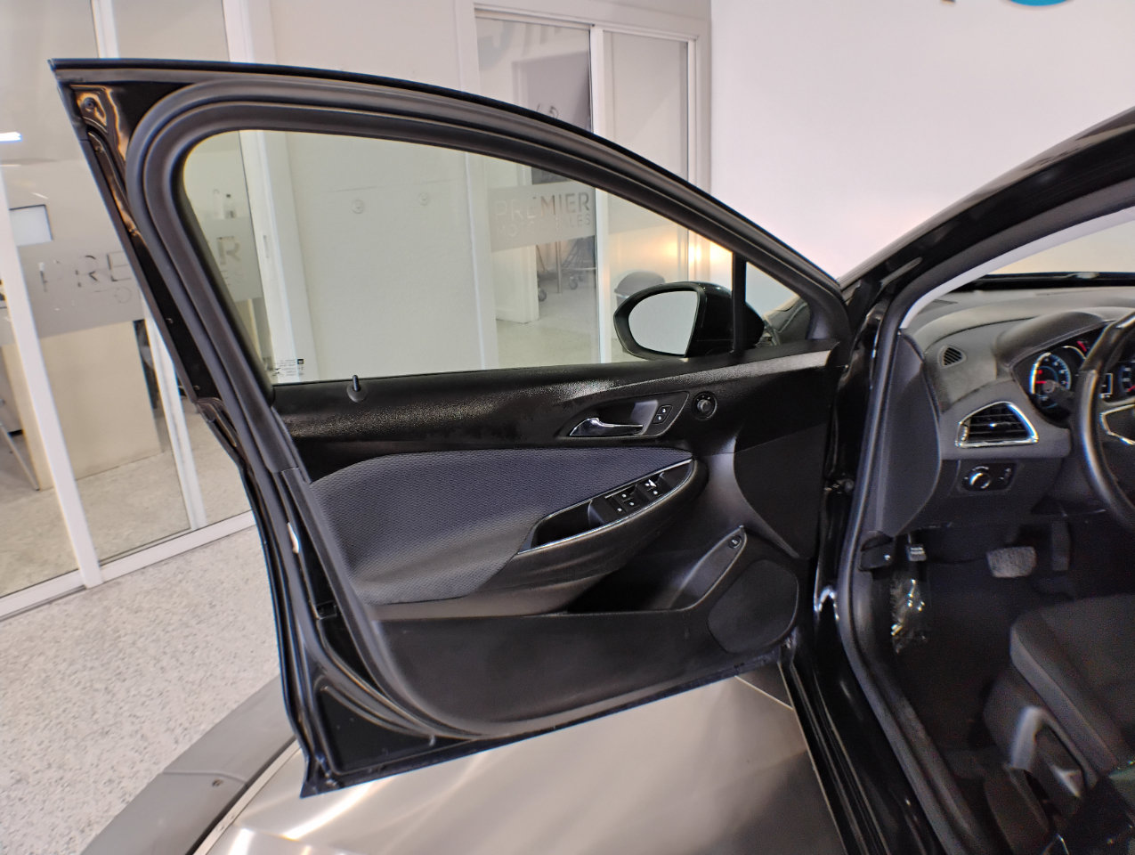 Used 2016 Chevrolet Cruze LS image 46