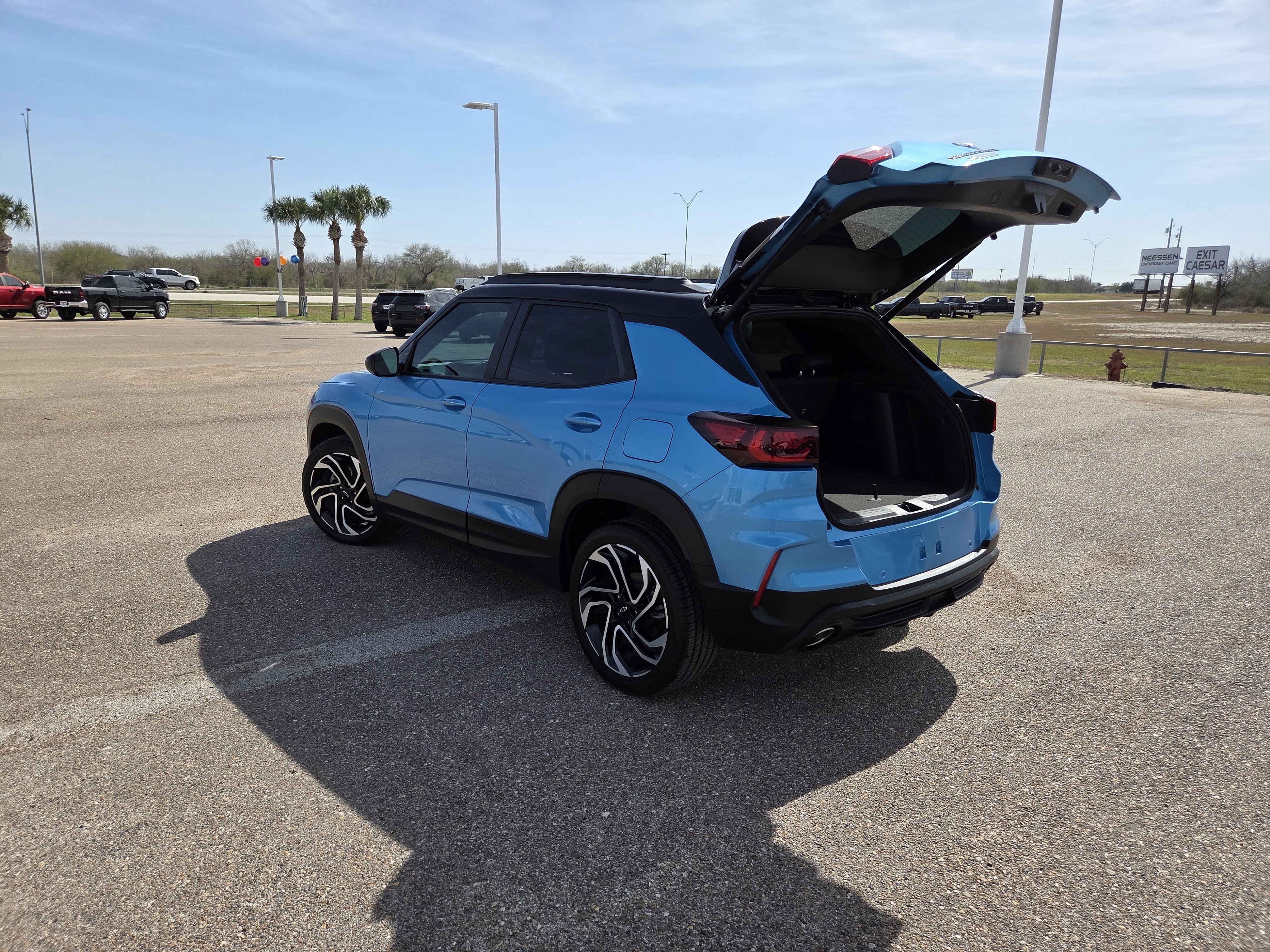 Used 2025 Chevrolet TrailBlazer RS w/ Convenience Package image 24