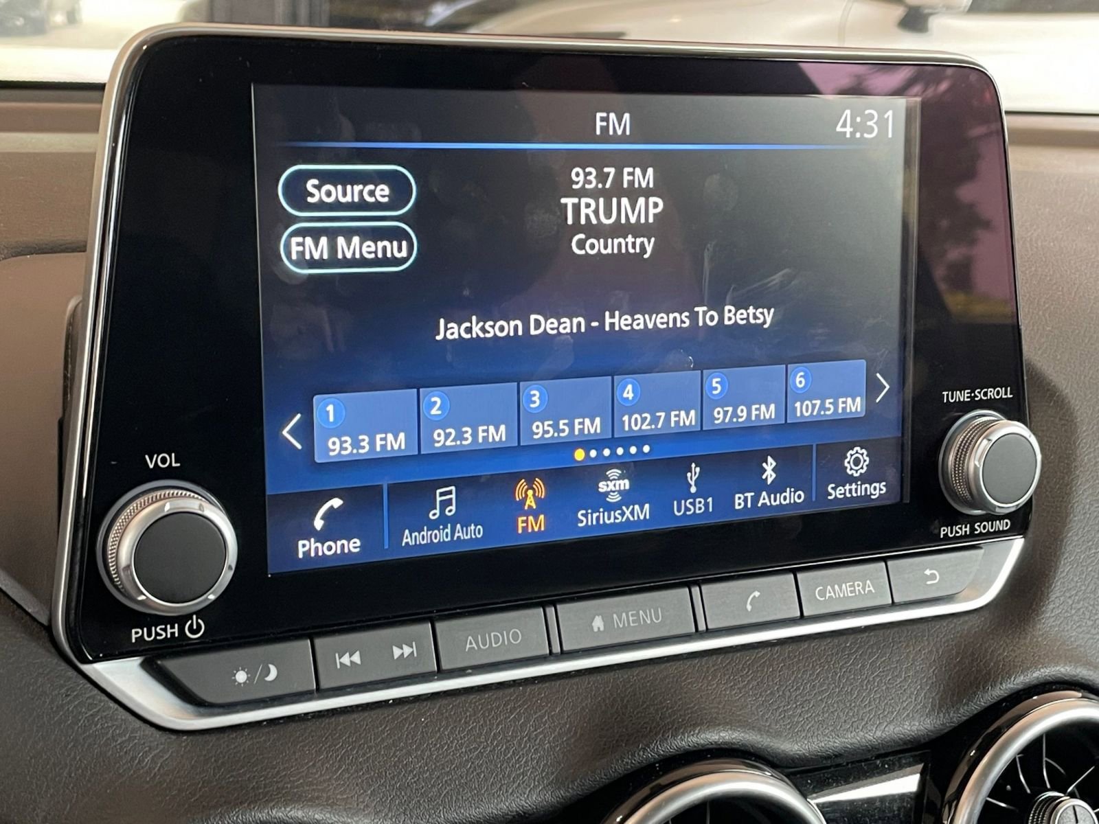 Used 2024 Nissan Sentra SV image 21