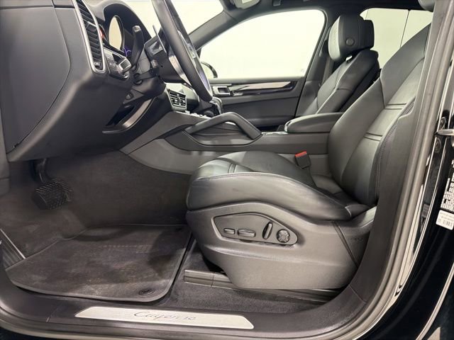 Used 2022 Porsche Cayenne Platinum Edition AWD/4WD image 14