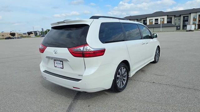 Used 2020 Toyota Sienna Limited Premium FWD image 7