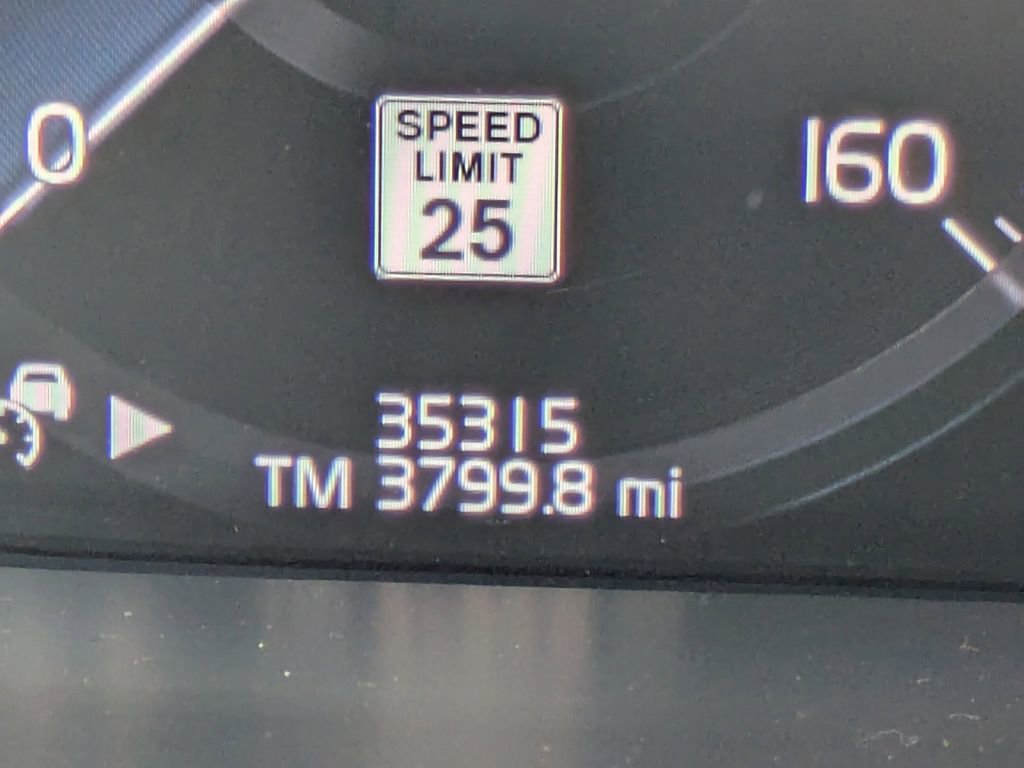 Used 2022 Volvo XC90 T5 Momentum w/ Protection Package Premier image 32