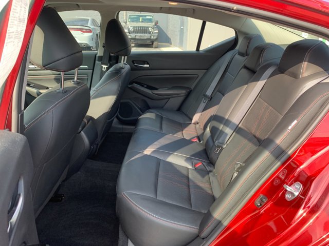 Used 2023 Nissan Altima 2.5 SR w/ SR Premium Package FWD image 13