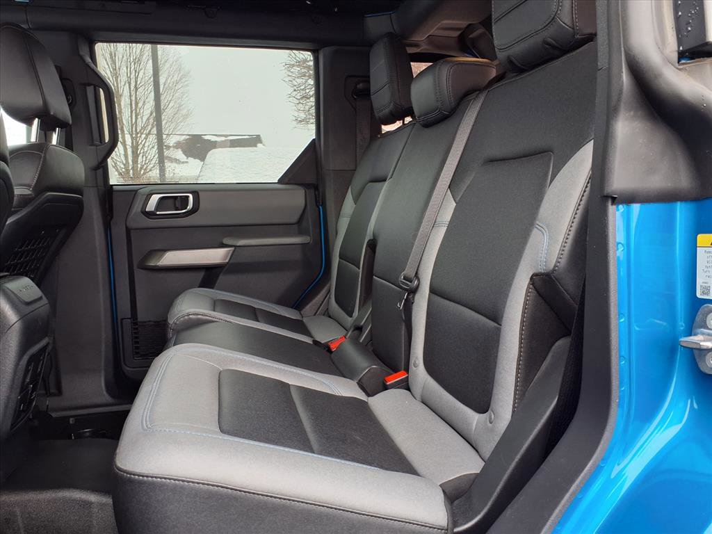 Used 2023 Ford Bronco Black Diamond image 7