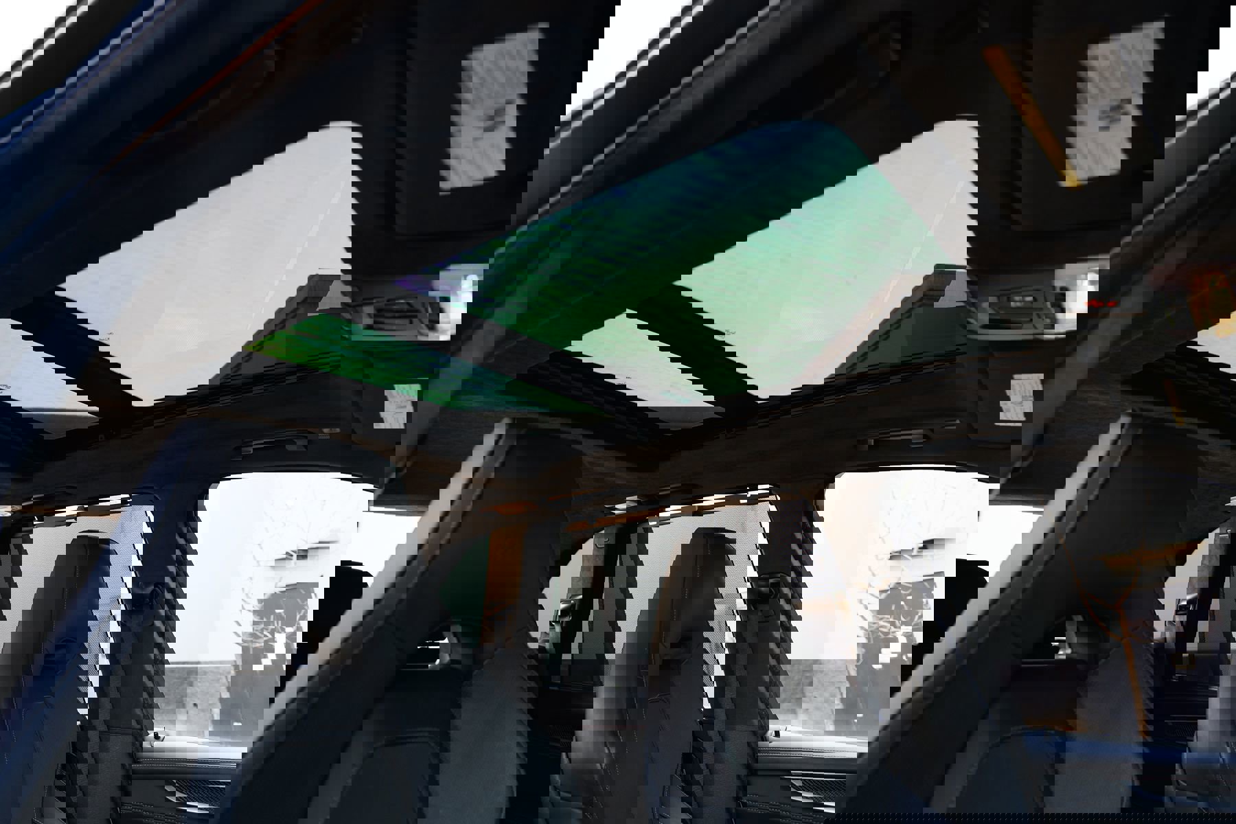 Used 2016 BMW X5 M image 15