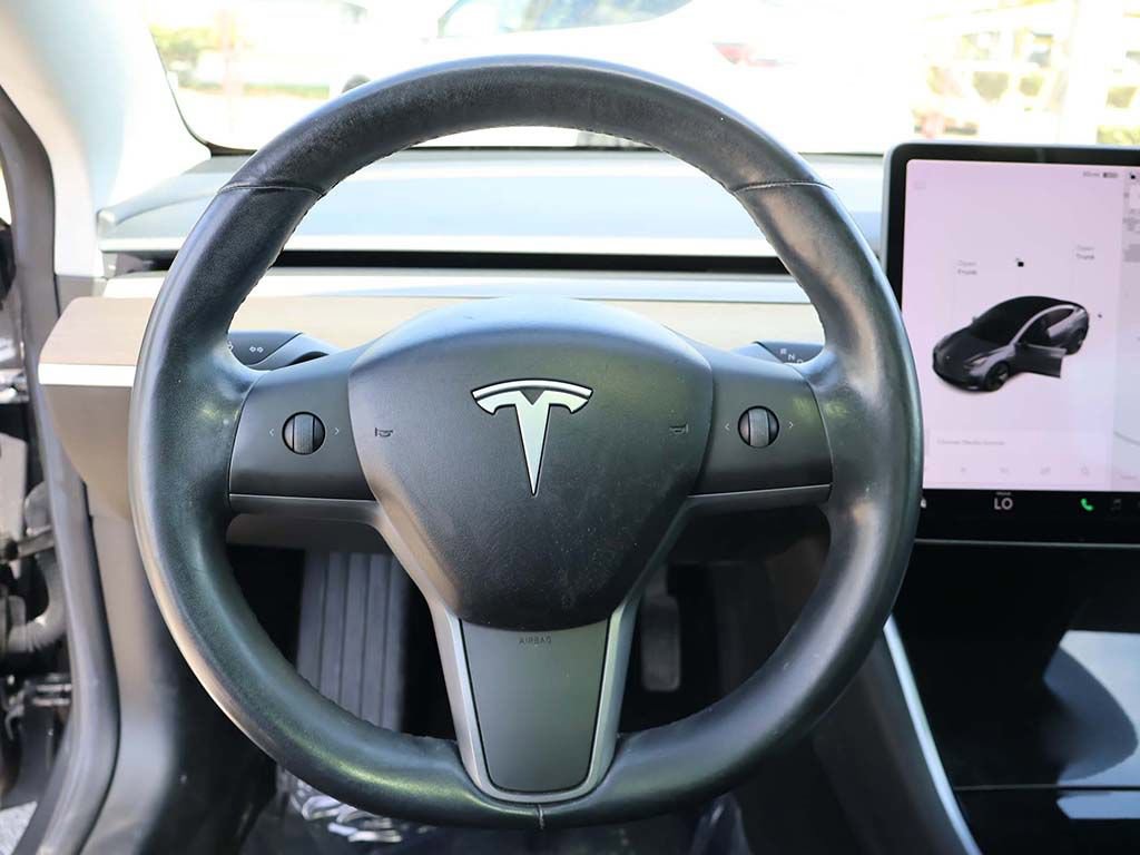 Used 2018 Tesla Model 3 Long Range AWD/4WD image 41