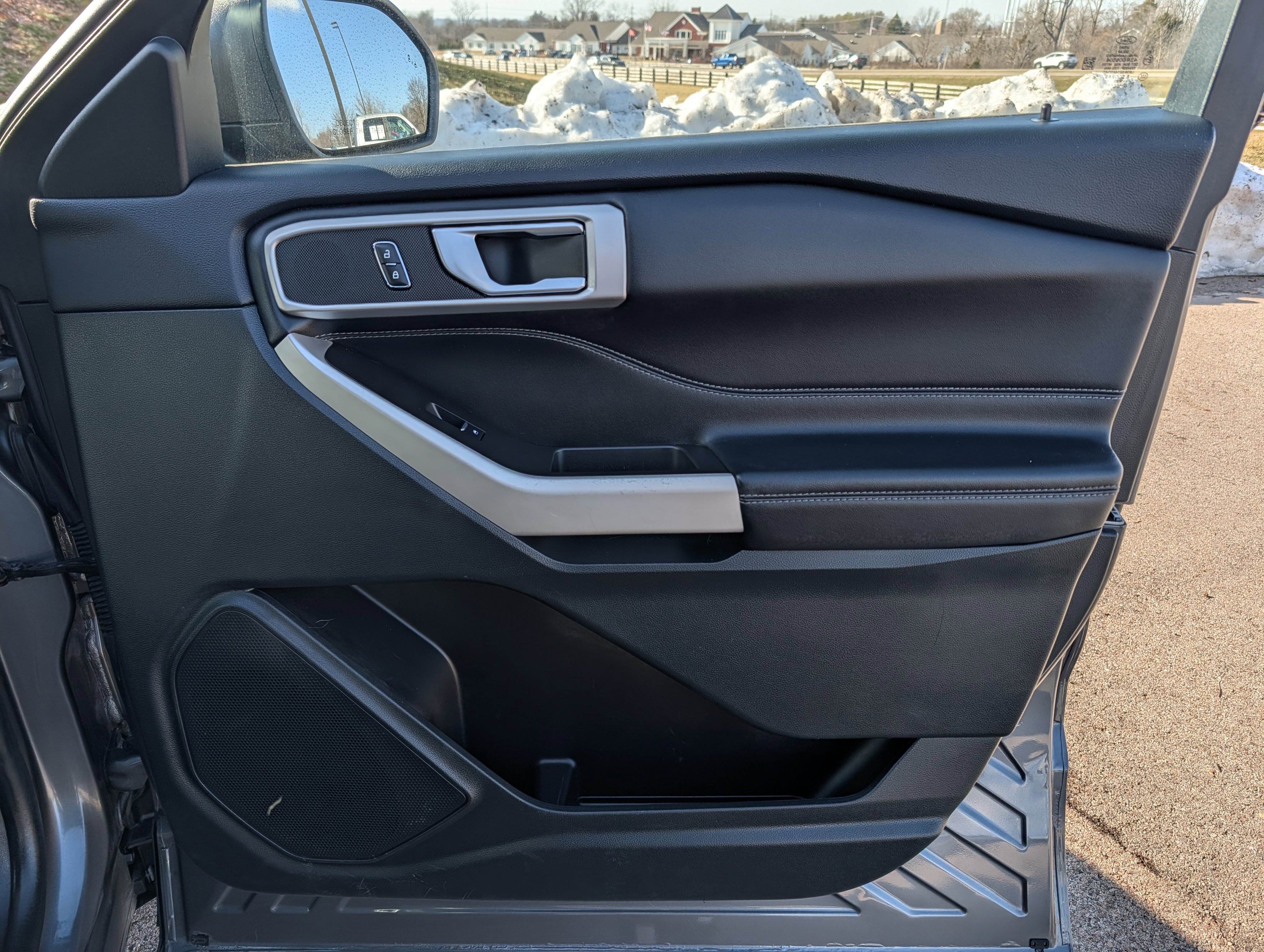 Used 2023 Ford Explorer XLT w/ Equipment Group 202A image 36