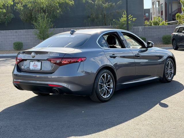 Used 2019 Alfa Romeo Giulia RWD image 5