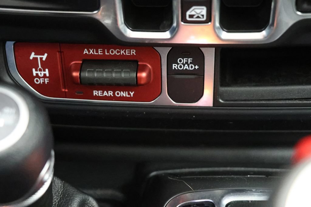 Used 2024 Jeep Wrangler Unlimited AWD/4WD image 25