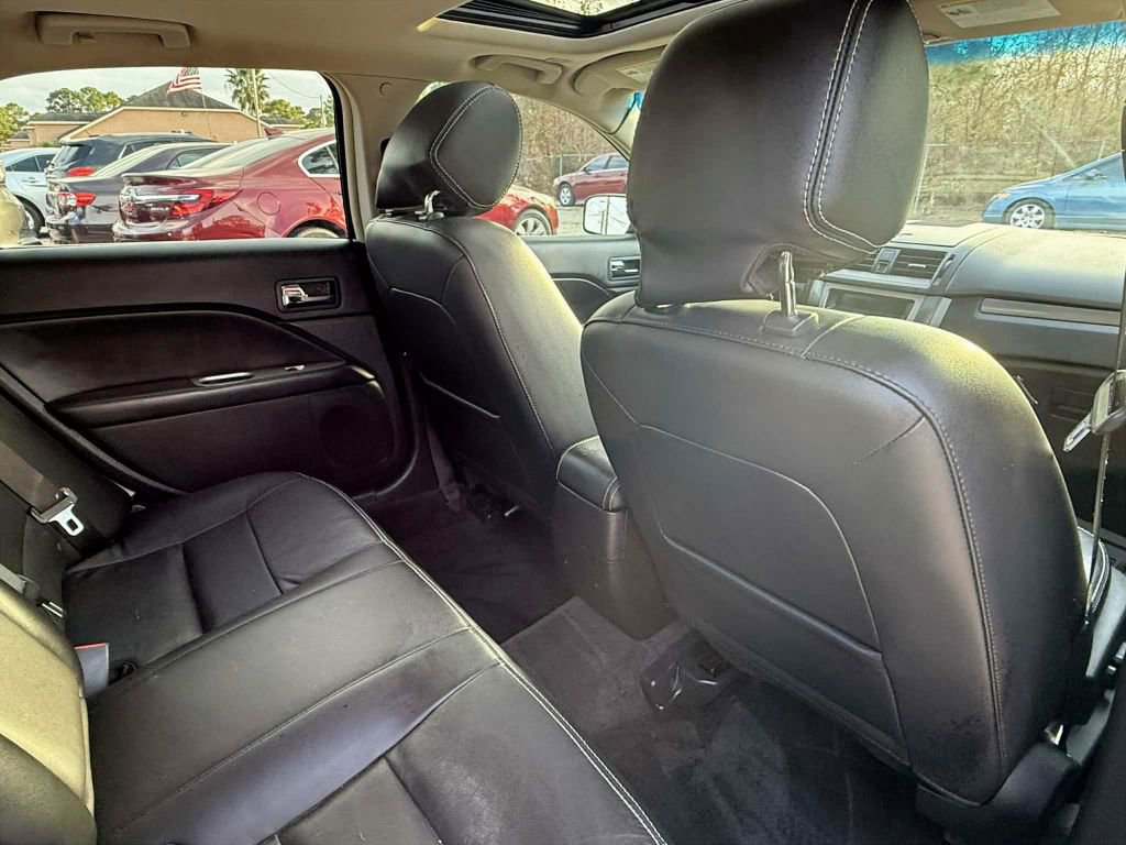 Used 2012 Ford Fusion SEL image 16