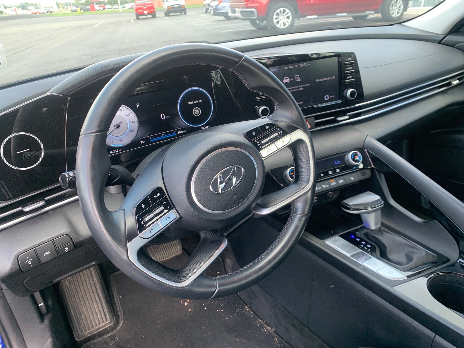 Used 2022 Hyundai Elantra SEL w/ Convenience Package FWD image 5