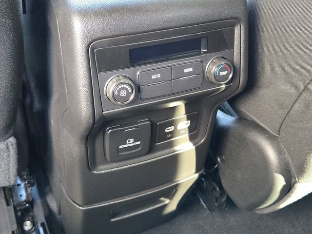 Used 2023 GMC Acadia SLE w/ Driver Convenience Package image 18