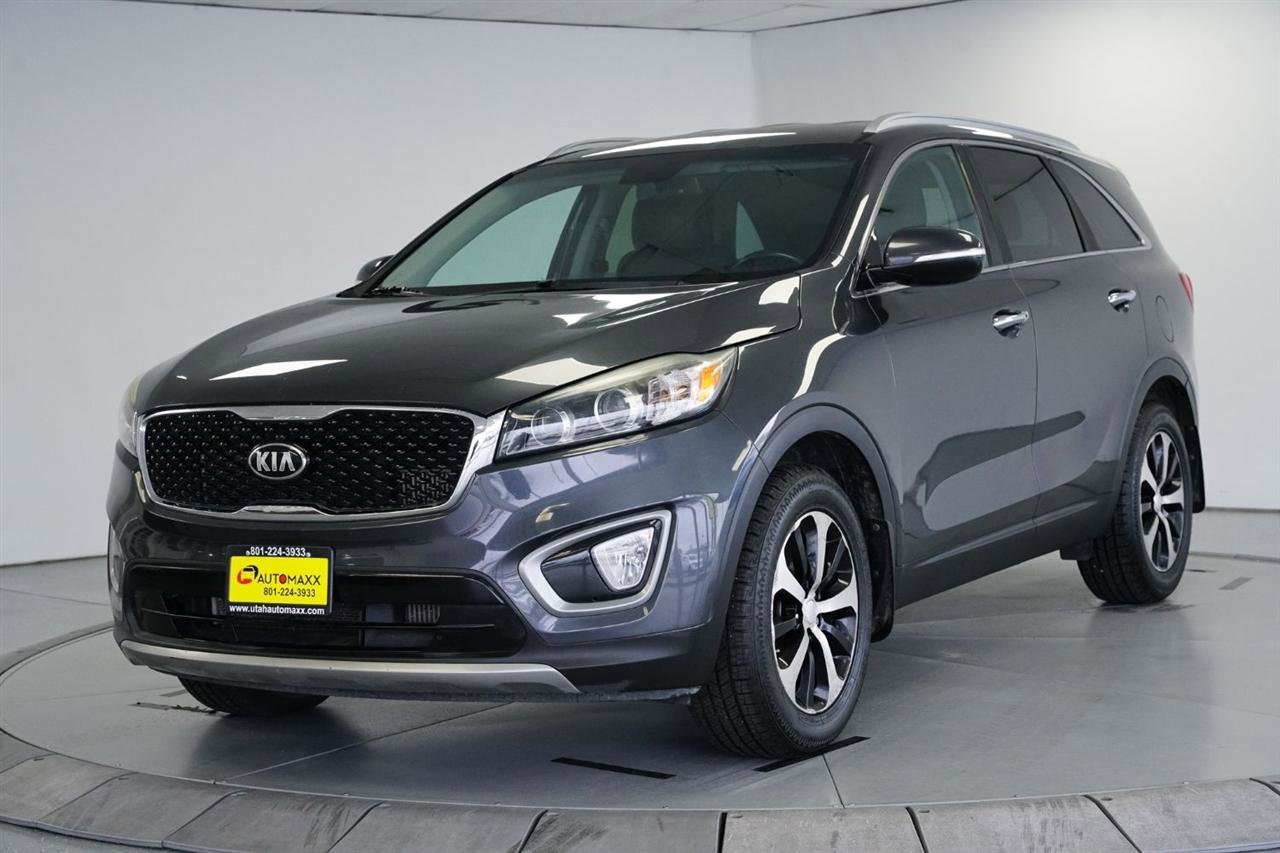 Used 2017 Kia Sorento EX image 3