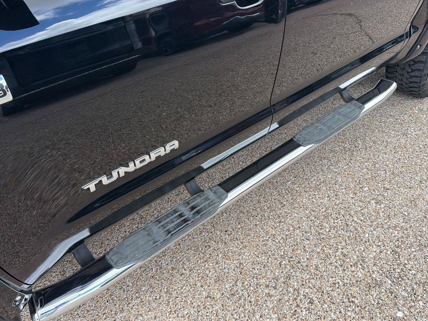 Used 2018 Toyota Tundra SR5 w/ SR5 Upgrade Package AWD/4WD image 10