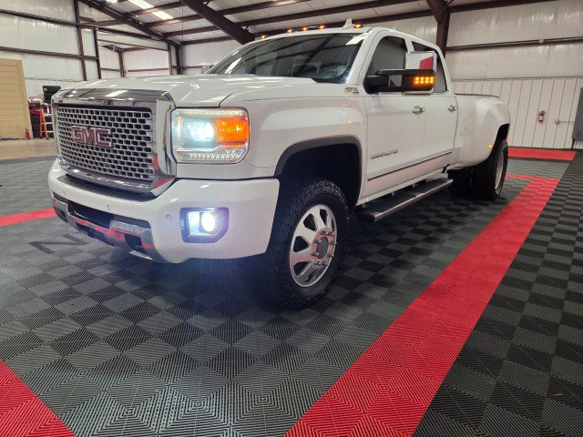Used 2016 GMC Sierra 3500 Denali w/ Duramax Plus Package image 19