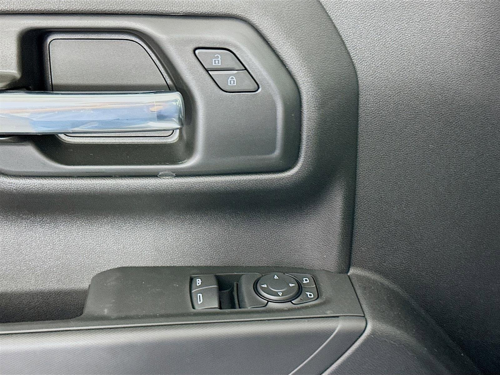 Certified 2025 GMC Sierra 1500 Pro w/ Trailering Package image 18