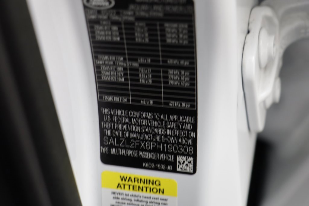 Used 2023 Land Rover Range Rover Evoque R-Dynamic SE image 23