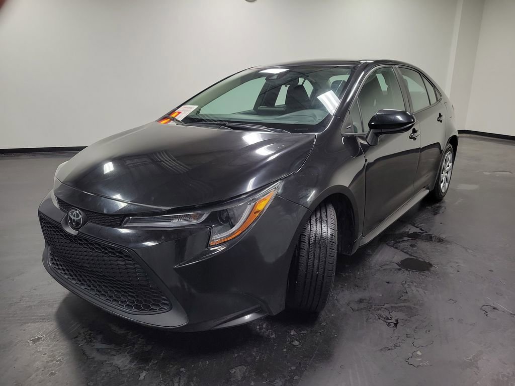 Used 2022 Toyota Corolla LE image 4