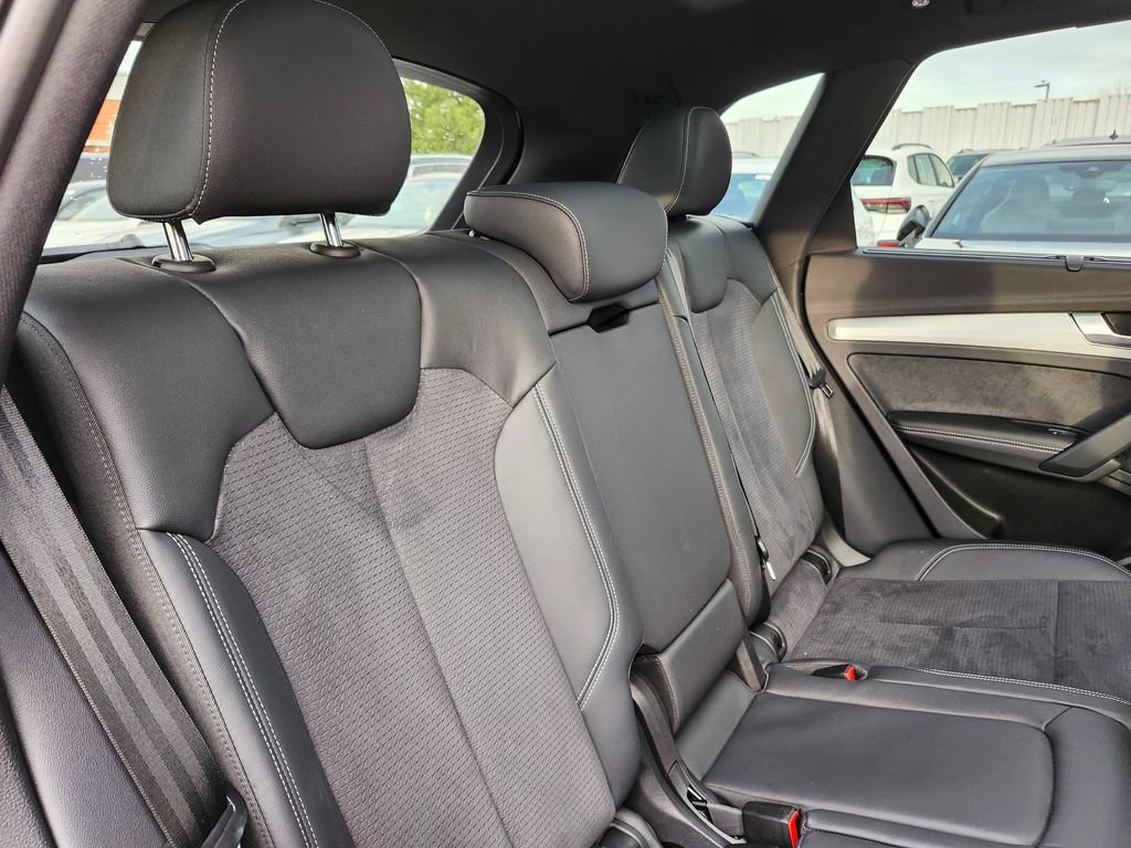 Used 2024 Audi Q5 e Prestige image 18