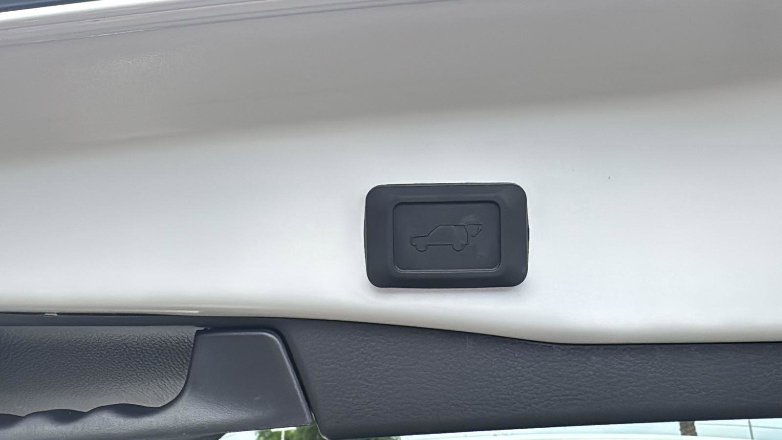 Certified 2025 Toyota RAV4 XLE w/ Convenience Package image 31