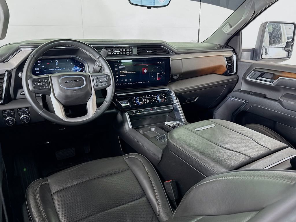 Used 2025 GMC Sierra 3500 Denali w/ Technology Package AWD/4WD image 34