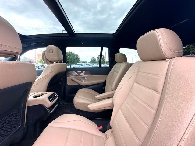 Used 2025 Mercedes-Benz GLS 450 4MATIC image 29