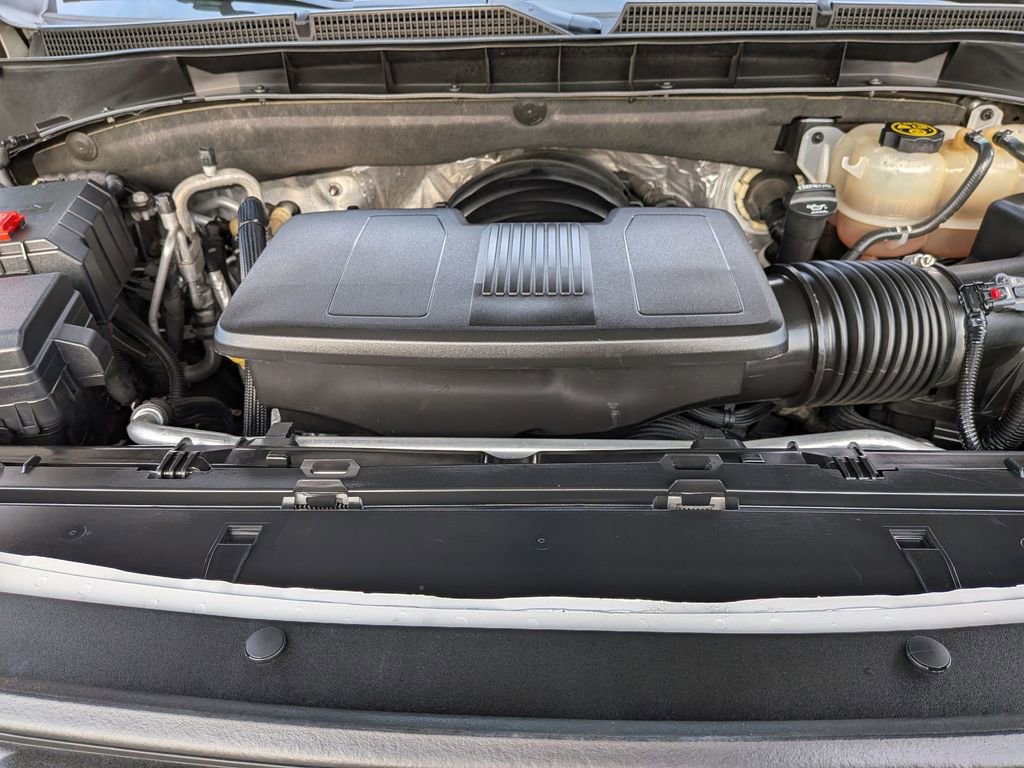 Used 2021 GMC Yukon AT4 w/ AT4 Premium Package image 11