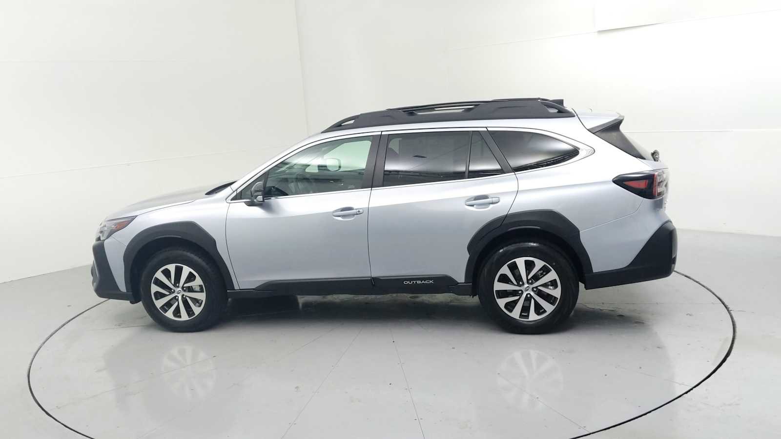 Certified 2025 Subaru Outback Premium AWD/4WD image 6