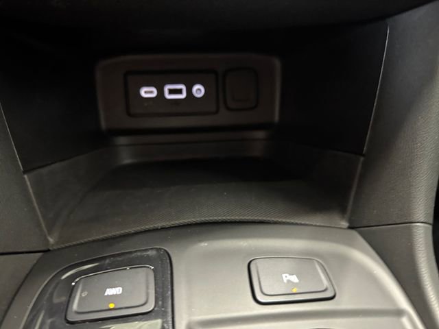 Used 2022 Chevrolet Equinox RS image 16