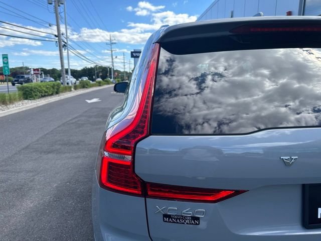 Certified 2025 Volvo XC60 B5 Plus AWD/4WD image 10