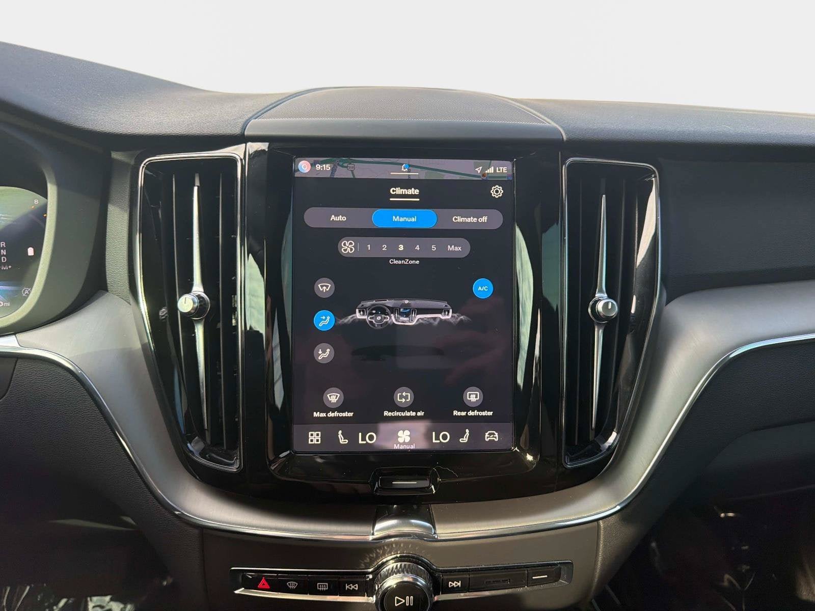 Certified 2024 Volvo XC60 B5 Core AWD/4WD image 25