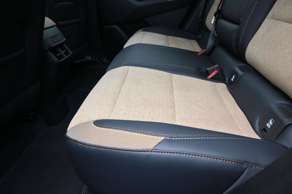 New 2026 Chevrolet Equinox ACTIV w/ Convenience Package III FWD image 16