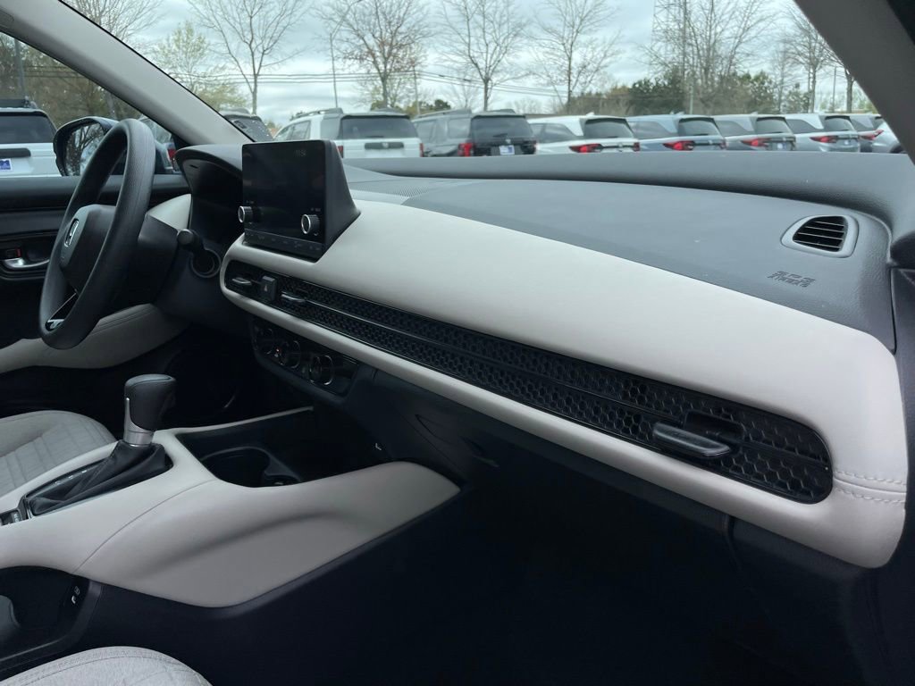Certified 2025 Honda HR-V LX image 33