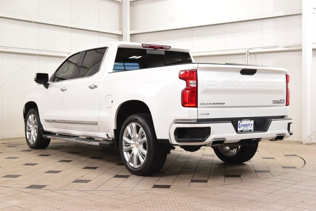 Used 2024 Chevrolet Silverado 1500 High Country w/ High Country Premium Package AWD/4WD image 6