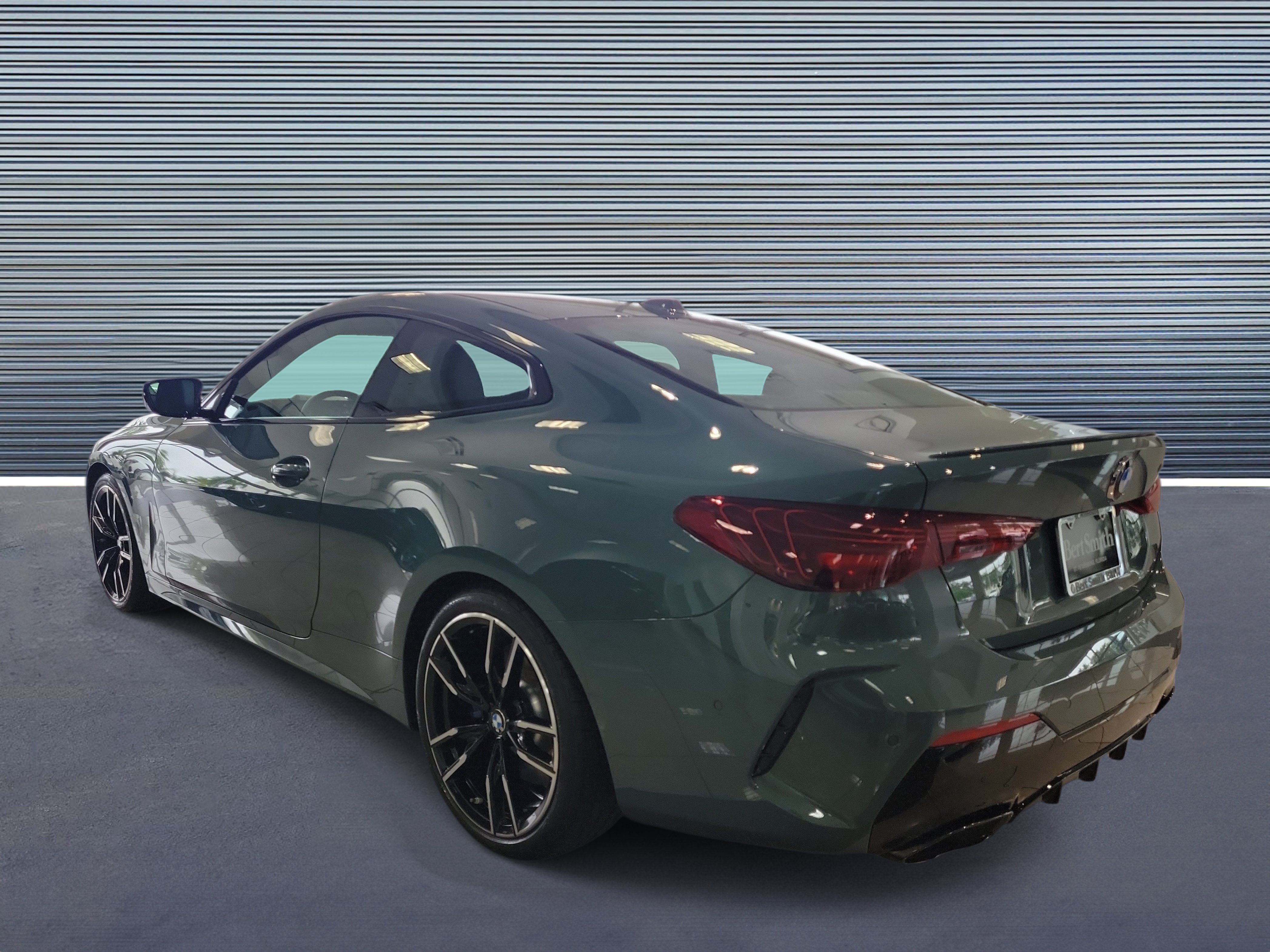 Used 2026 BMW M440i Coupe RWD image 4