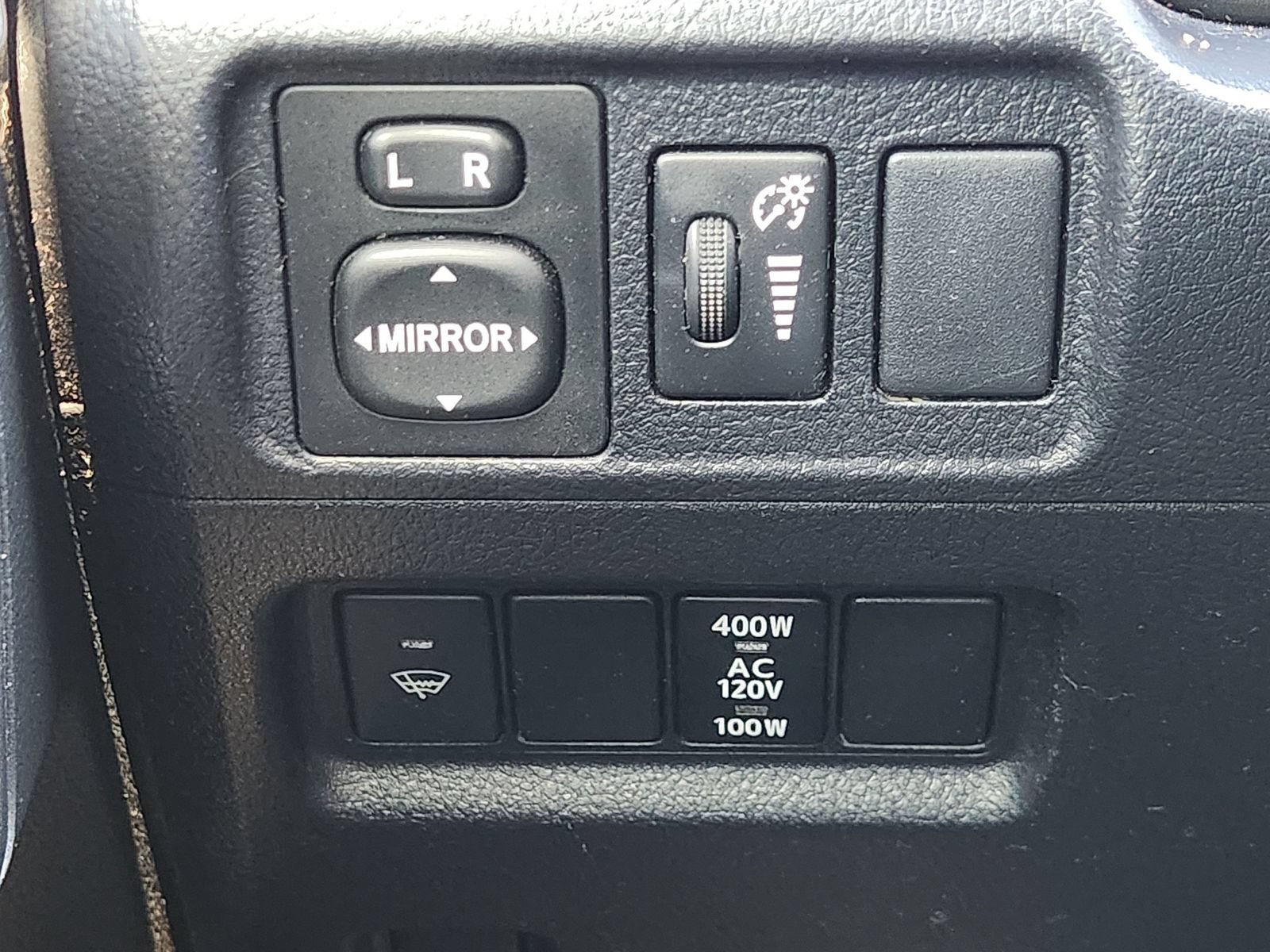 Used 2018 Toyota 4Runner SR5 Premium AWD/4WD image 26