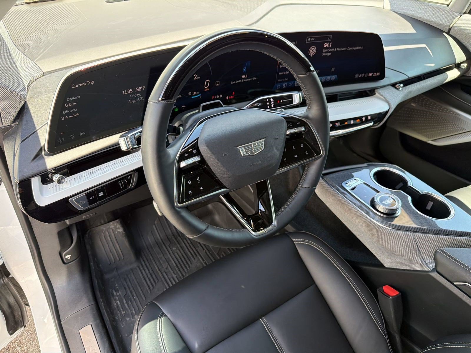 Certified 2025 Cadillac Optiq Sport 1 w/ LPO, Floor Liner Package AWD/4WD image 3
