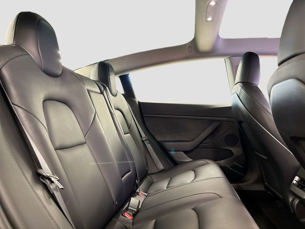 Used 2023 Tesla Model 3 Standard Range image 15