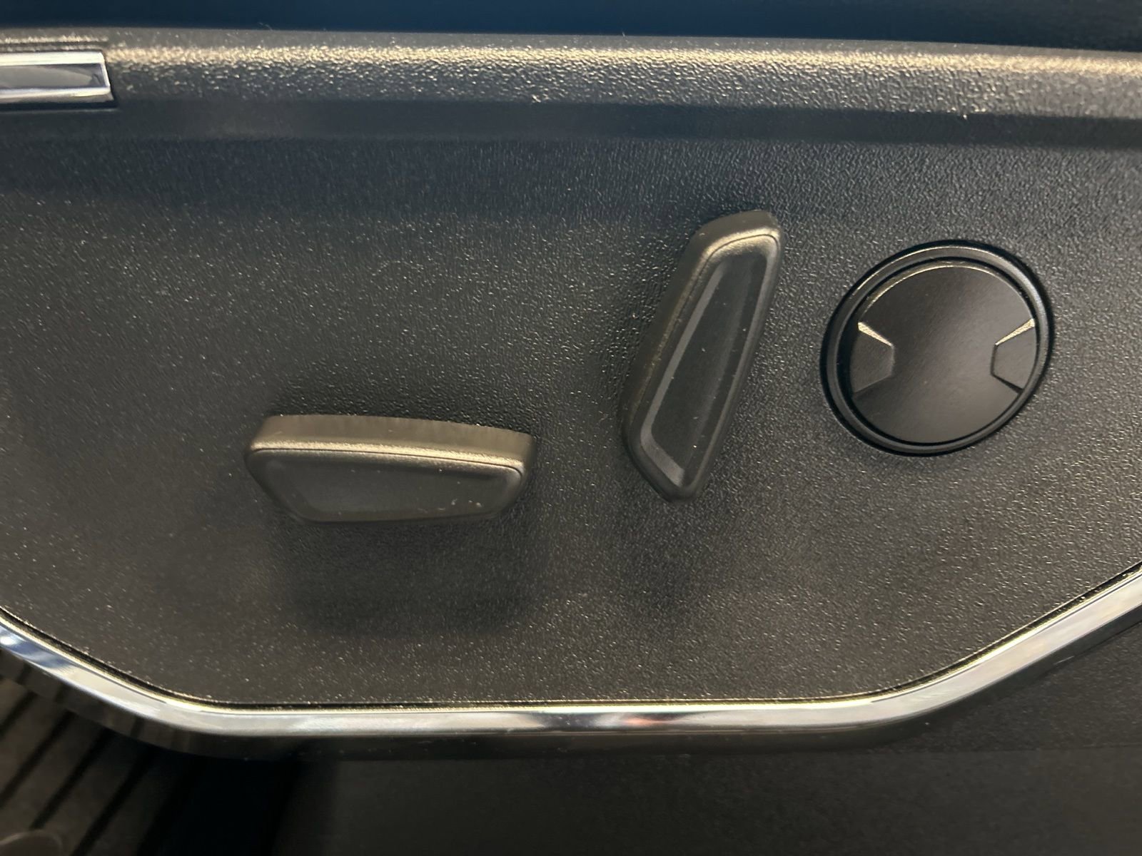 Used 2024 Ford F150 Lariat w/ Bed Utility Package image 16