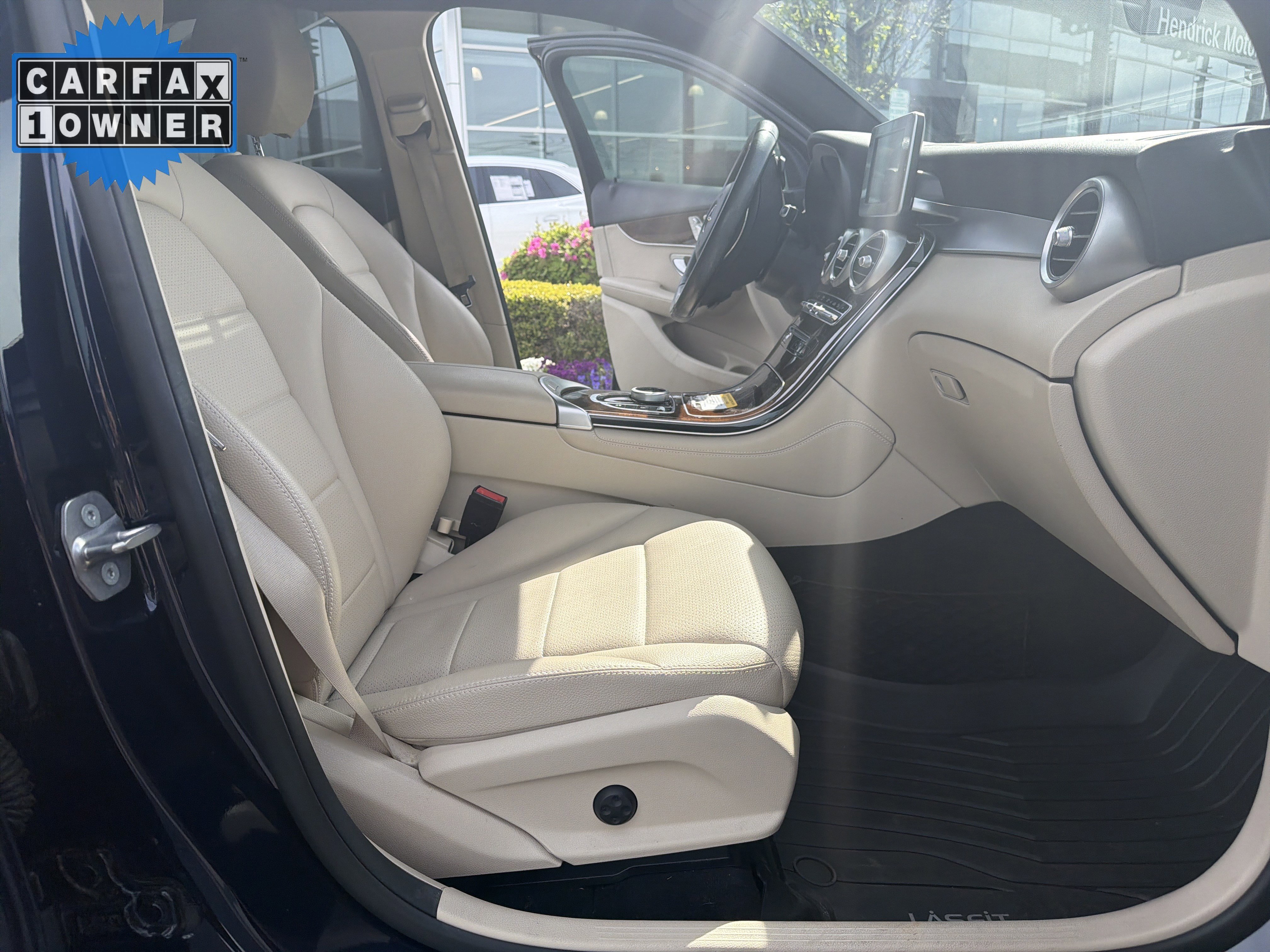 Used 2019 Mercedes-Benz GLC 300 4MATIC Coupe image 35