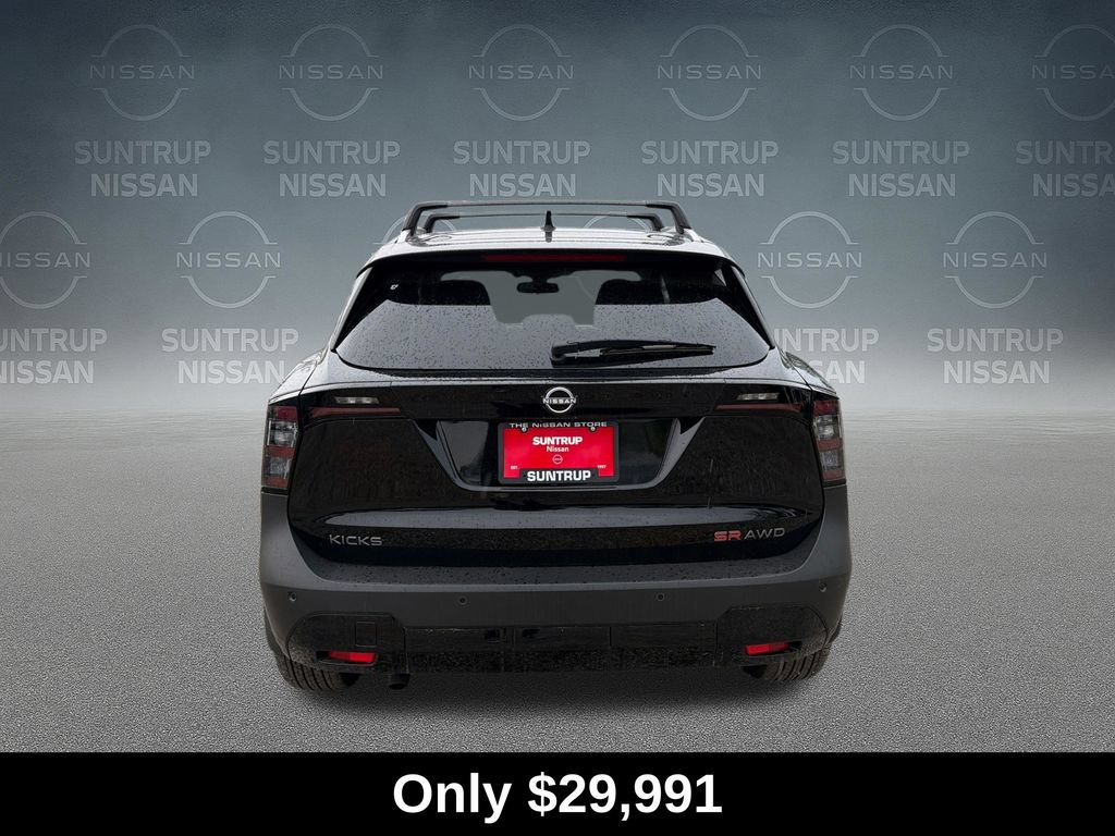 Used 2026 Nissan Kicks SR w/ SR Premium Package AWD/4WD image 4
