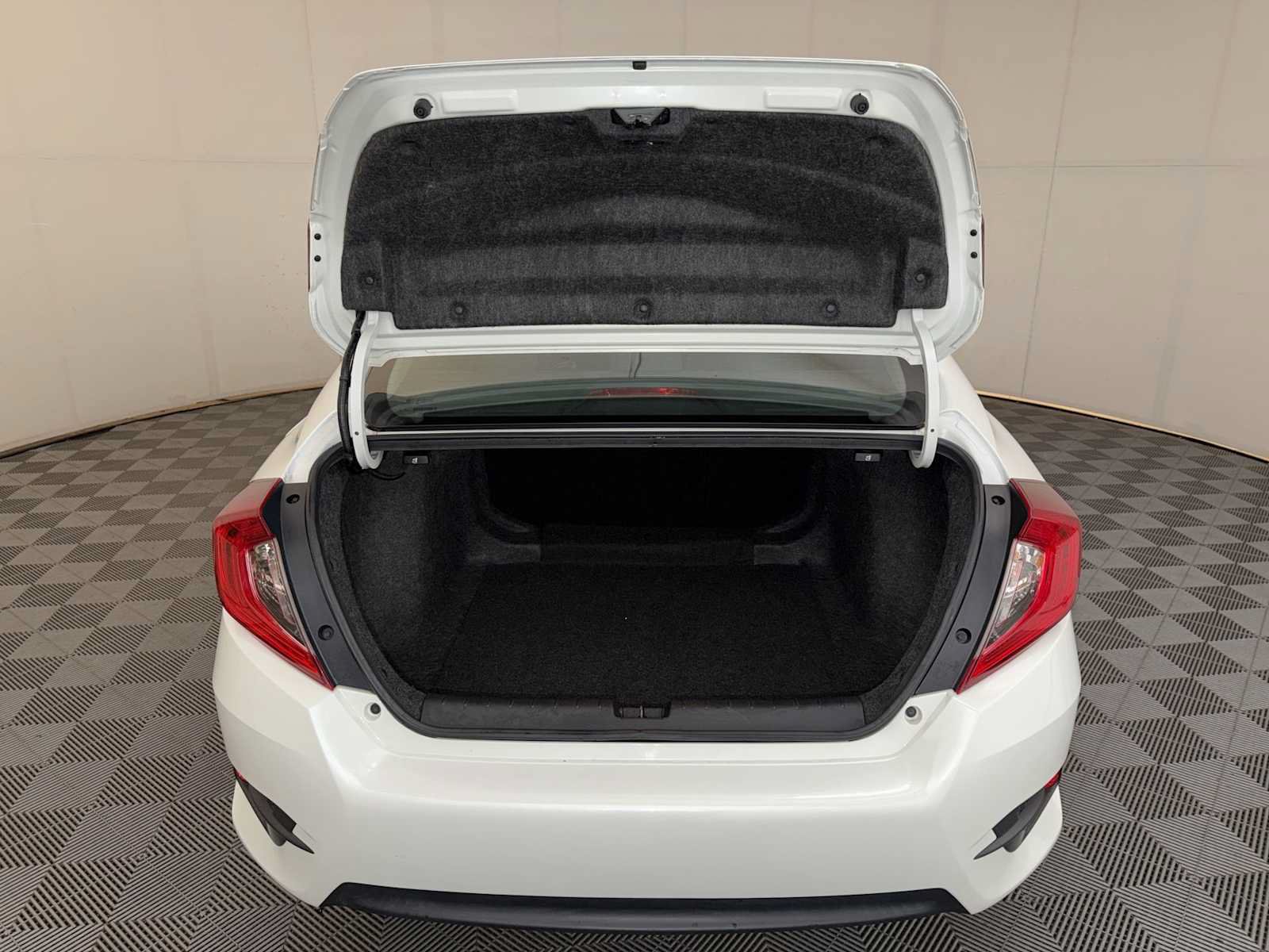 Used 2016 Honda Civic EX-L image 19