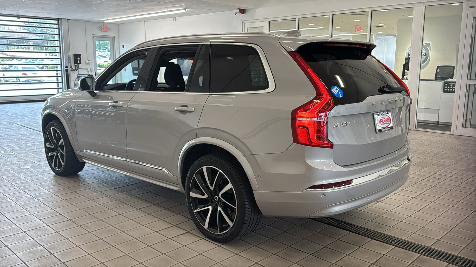 Used 2023 Volvo XC90 B6 Plus w/ Protection Package AWD/4WD image 7