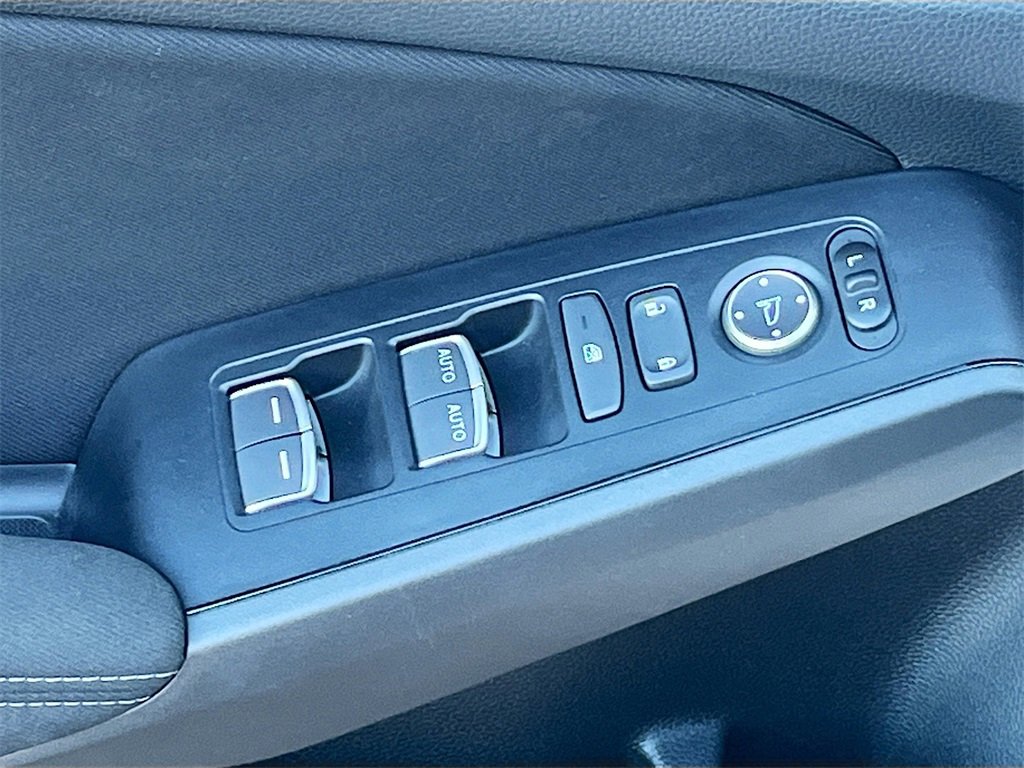 Used 2025 Honda Civic FWD Hybrid Sedan image 17