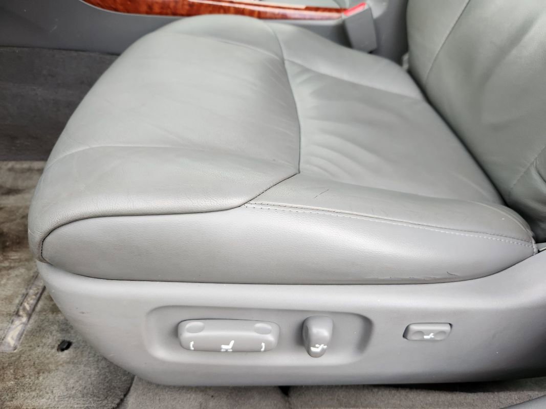 Used 2005 Toyota Avalon XLS FWD image 28