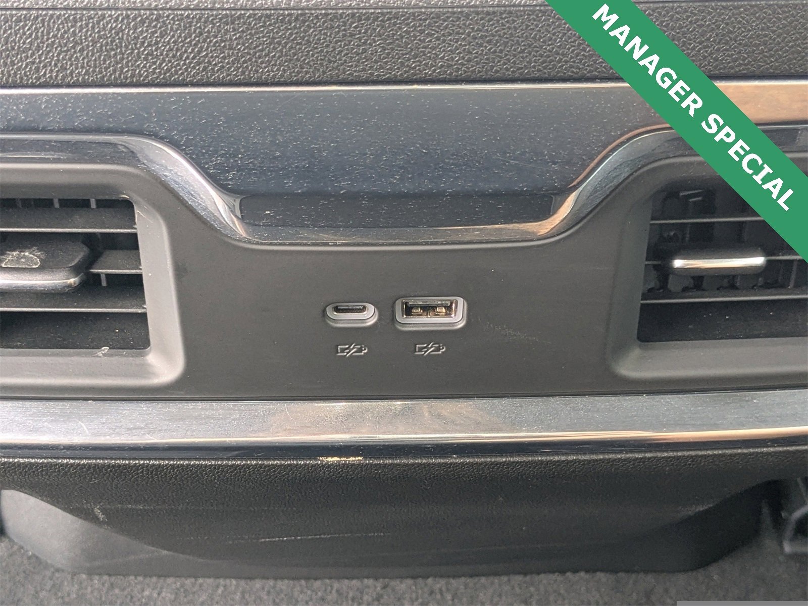 Used 2024 Chevrolet Silverado 2500 LTZ image 14