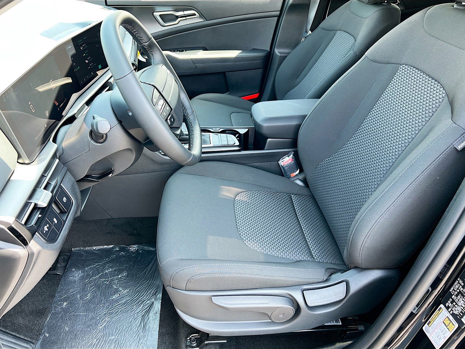 New 2026 Kia Sportage LX FWD image 3